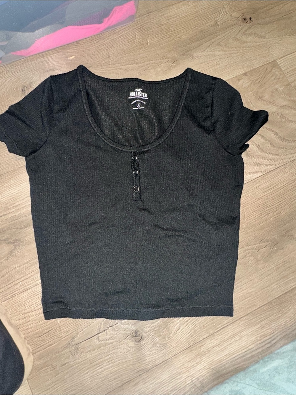 Hollister Tee